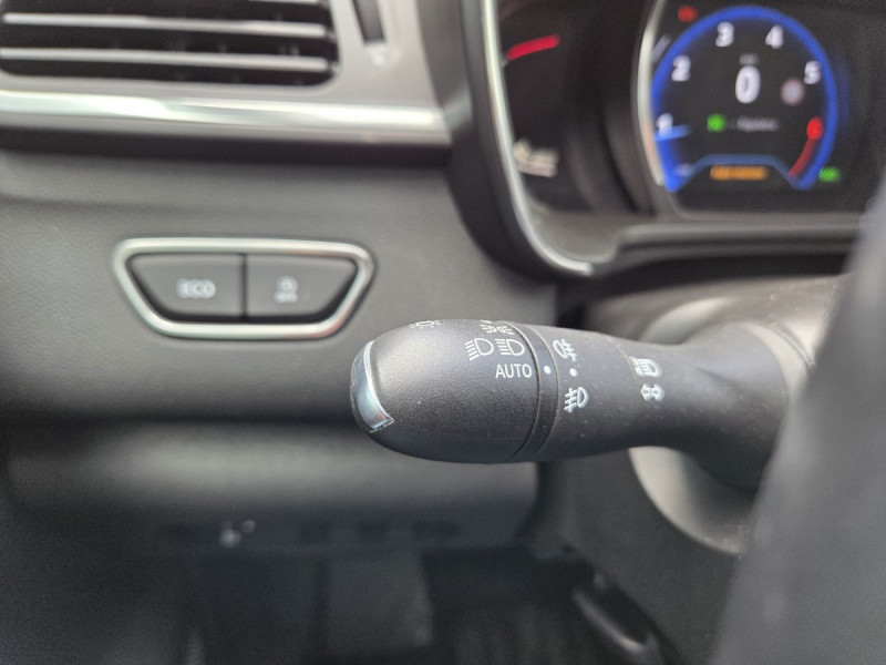 Photo 25 de l'offre de RENAULT Kadjar Intens TCe 140 EDC FAP - 21 à 20490€ chez Carlyss automobiles Vitré