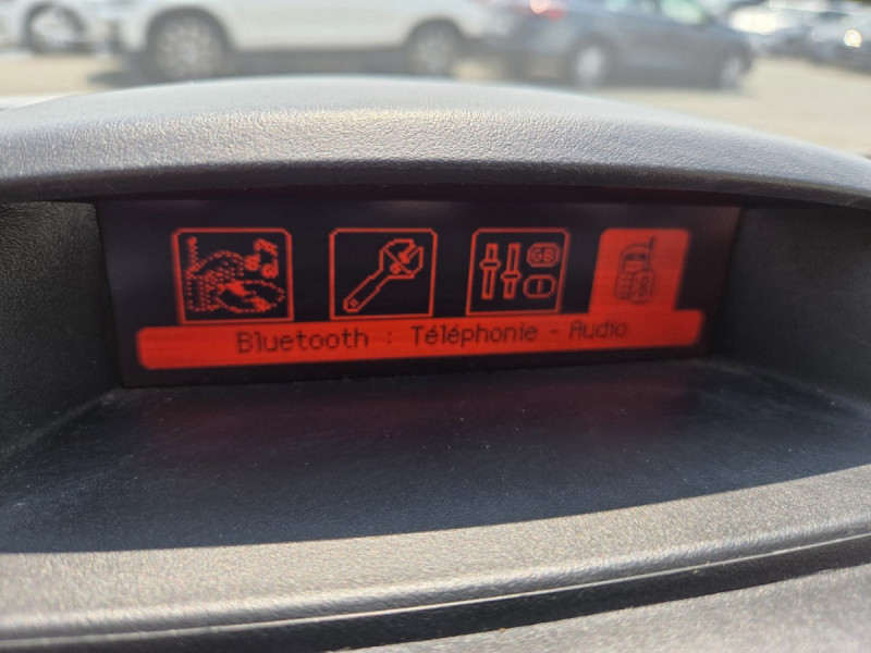 Photo 11 de l'offre de Citroën Berlingo Multispace (2) BlueHDi 100 BVM Feel à 10990€ chez Carlyss automobiles Vitré