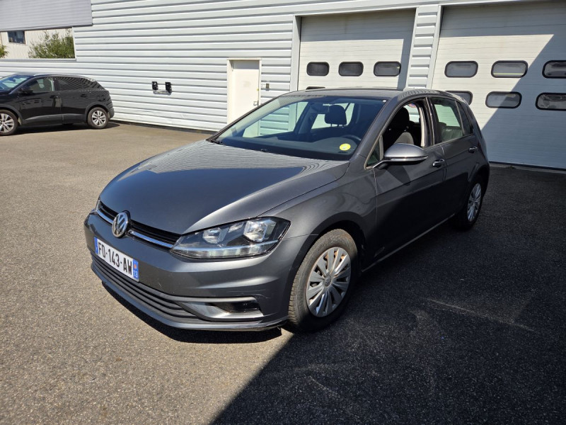 Photo 6 de l'offre de VOLKSWAGEN Golf (7) 1.6 TDI 115 BVM5 Trendline Business à 15490€ chez Carlyss automobiles Vitré