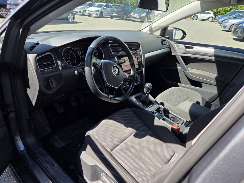 Photo 5 de l'offre de VOLKSWAGEN Golf (7) 1.6 TDI 115 BVM5 Trendline Business à 15490€ chez Carlyss automobiles Vitré