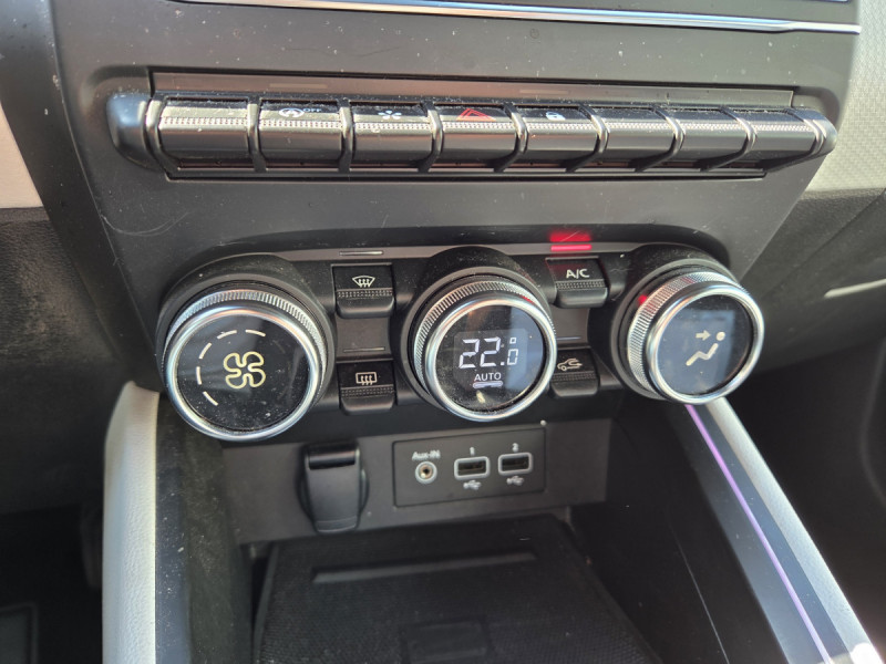 Photo 11 de l'offre de RENAULT Clio (5) Intens TCe 90 -21N à 12790€ chez Carlyss automobiles Vitré