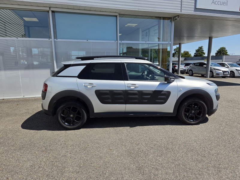 Photo 4 de l'offre de CITROEN C4 Cactus BlueHDi 100 BVM Shine à 9990€ chez Carlyss automobiles Vitré