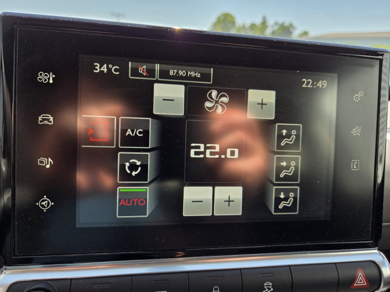 Photo 15 de l'offre de CITROEN C4 Cactus BlueHDi 100 BVM Shine à 9990€ chez Carlyss automobiles Vitré