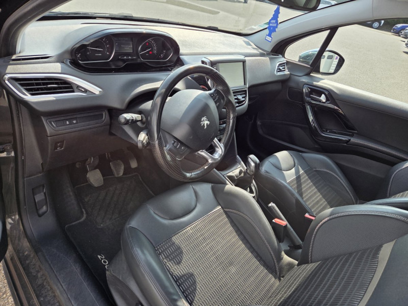 Photo 9 de l'offre de PEUGEOT 208 1.6 E-HDI 92 ALLURE à 6990€ chez Carlyss automobiles Vitré
