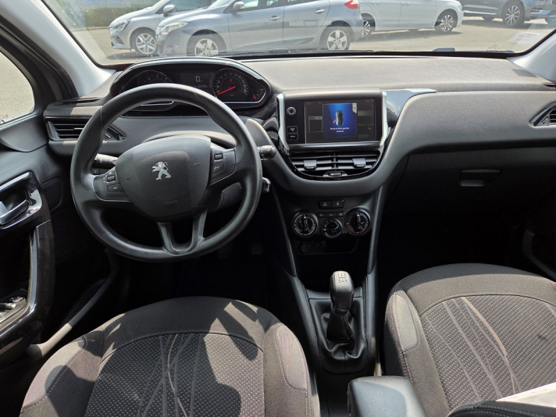 Photo 8 de l'offre de PEUGEOT 208 1.4 HDI ACTIVE à 8290€ chez Carlyss automobiles Vitré
