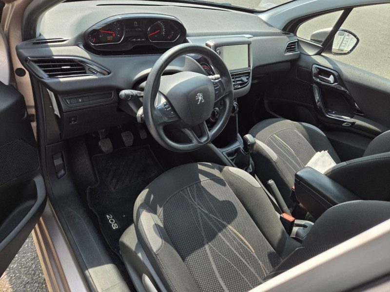 Photo 5 de l'offre de PEUGEOT 208 1.4 HDI ACTIVE à 8290€ chez Carlyss automobiles Vitré