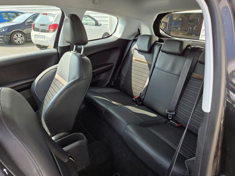 Photo 10 de l'offre de PEUGEOT 208 1.6 E-HDI 92 ALLURE à 6990€ chez Carlyss automobiles Vitré