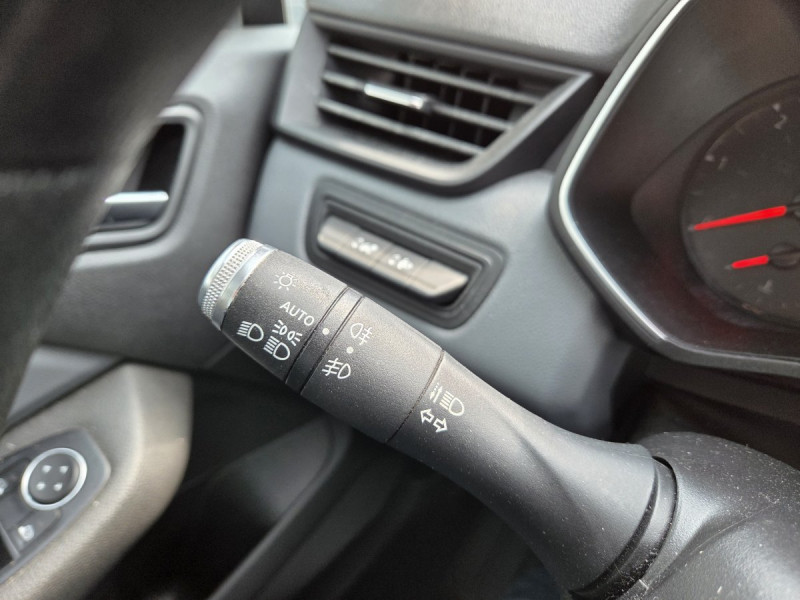 Photo 18 de l'offre de Renault Clio Société (5) Air Nav Blue dCi 85 à 10290€ chez Carlyss automobiles Vitré
