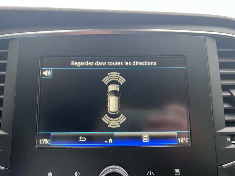 Photo 9 de l'offre de Renault Mégane Berline (4) Business Blue dCi 115 à 11790€ chez Carlyss automobiles Vitré