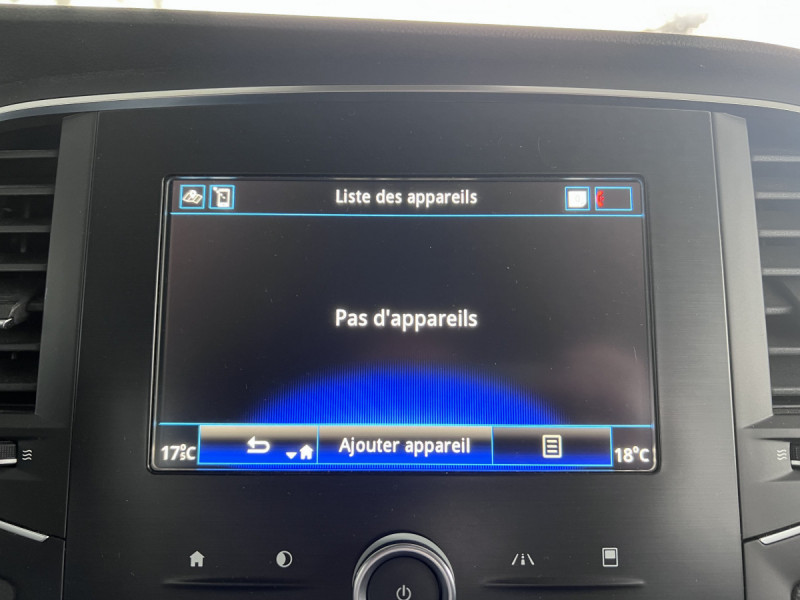 Photo 12 de l'offre de Renault Mégane Berline (4) Business Blue dCi 115 à 11790€ chez Carlyss automobiles Vitré