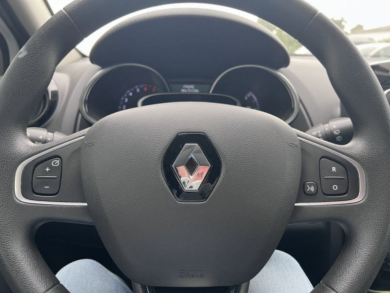 Photo 8 de l'offre de RENAULT Clio (4) Trend ENERGY Tce 75 E6C à 10990€ chez Carlyss automobiles Vitré