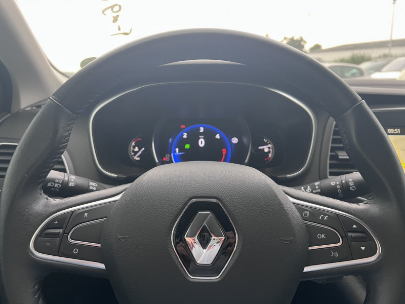 Photo 8 de l'offre de Renault Mégane Berline (4) Business Blue dCi 115 à 11790€ chez Carlyss automobiles Vitré