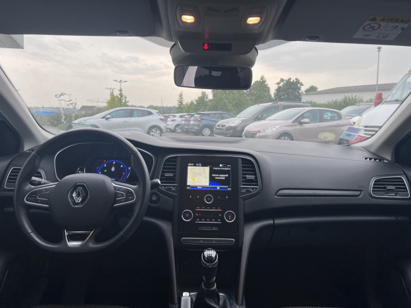 Photo 7 de l'offre de Renault Mégane Berline (4) Business Blue dCi 115 à 11790€ chez Carlyss automobiles Vitré