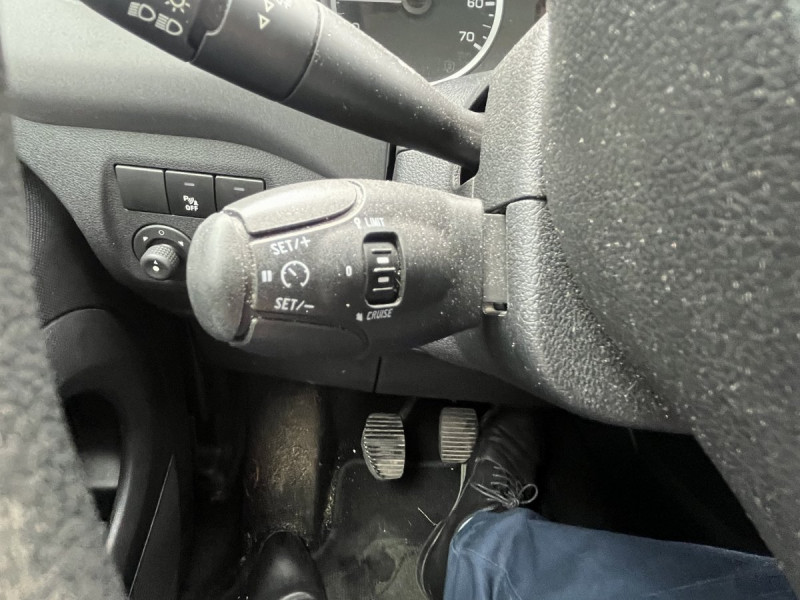 Photo 16 de l'offre de Citroën Berlingo Multispace (2) BlueHDi 120 S&S BVM6 Shine à 13990€ chez Carlyss automobiles Vitré