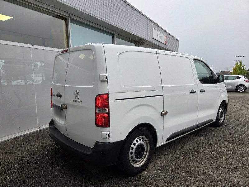 Photo 4 de l'offre de Peugeot Expert (3) 15825 euros HT BLUEHDI 150 S&S STANDARD Asphalt à 18990€ chez Carlyss automobiles Vitré