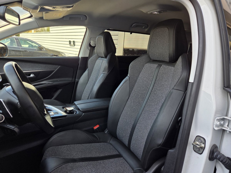 Photo 5 de l'offre de PEUGEOT 5008 (2) BlueHDi 130 S&S EAT8 ALLURE BUSINESS à 19790€ chez Carlyss automobiles Vitré