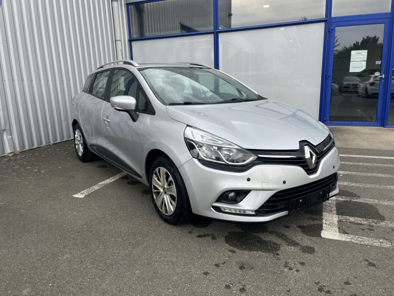 Photo 1 de l'offre de Renault Clio Estate (4) Business dCi 90 à 11990€ chez Carlyss automobiles Vitré
