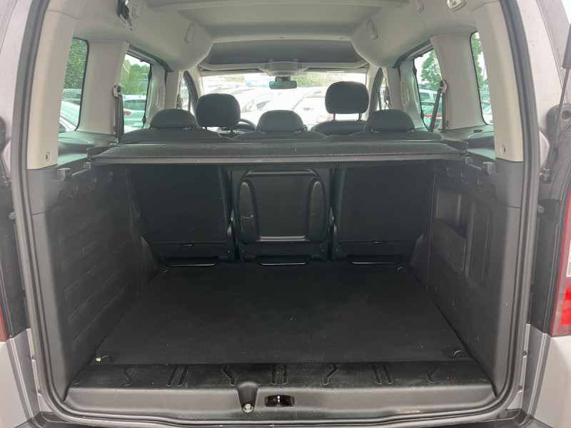 Photo 18 de l'offre de Citroën Berlingo Multispace (2) BlueHDi 120 S&S BVM6 Shine à 13990€ chez Carlyss automobiles Vitré