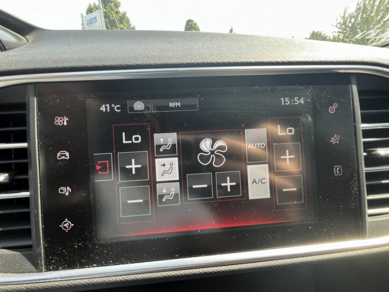 Photo 13 de l'offre de PEUGEOT 308 SW (2) 2.0 BlueHDi 180 EAT6 GT à 14490€ chez Carlyss automobiles Vitré