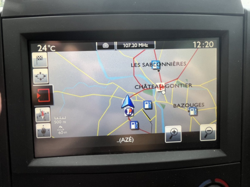 Photo 10 de l'offre de Citroën Berlingo Multispace (2) BlueHDi 120 S&S BVM6 Shine à 13990€ chez Carlyss automobiles Vitré