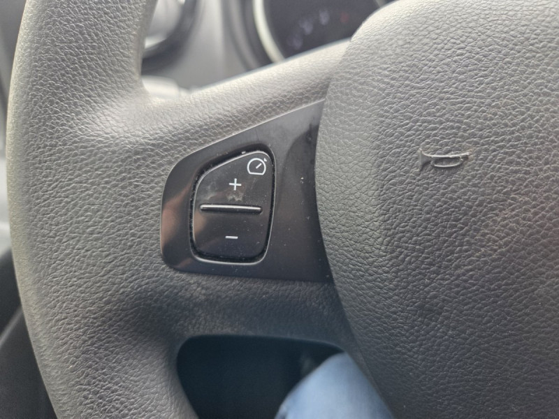 Photo 12 de l'offre de Renault Trafic (3) 13992 euros HT Fourgon Conf+ L1H1 1000 Ener dCi 120 à 16790€ chez Carlyss automobiles Vitré