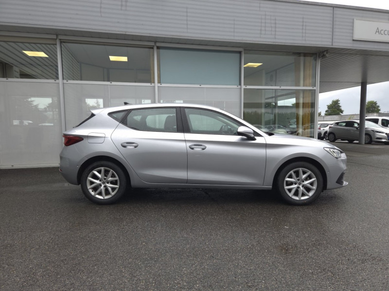 Photo 3 de l'offre de Seat Leon (4) 1.0 TSI 110 S&S Style à 17290€ chez Carlyss automobiles Vitré