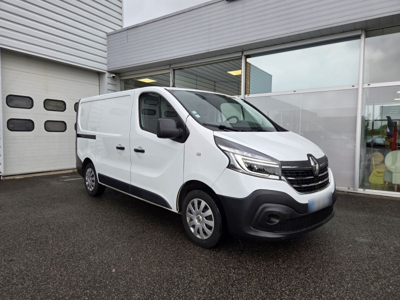 Photo 1 de l'offre de Renault Trafic (3) 13325 euros HT FG GCF L1H1 1000 dCi 120 à 15990€ chez Carlyss automobiles Vitré