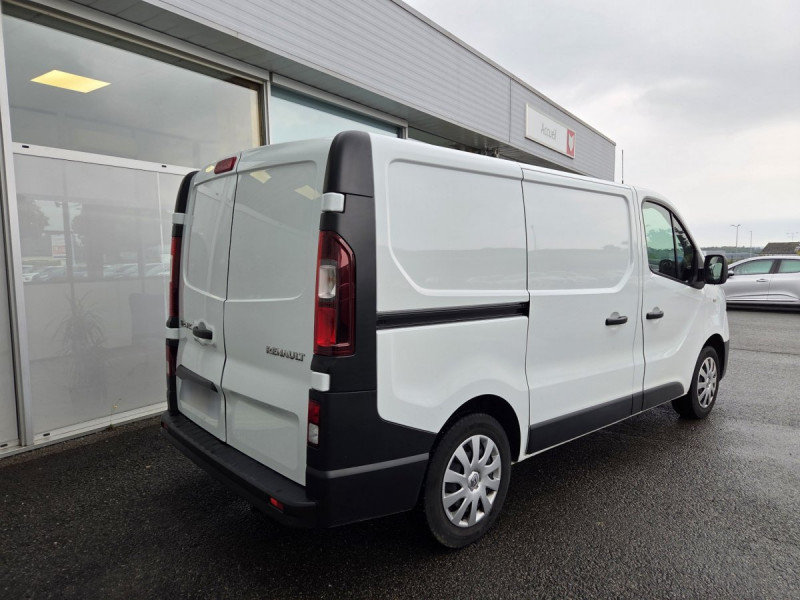 Photo 4 de l'offre de Renault Trafic (3) 13325 euros HT FG GCF L1H1 1000 dCi 120 à 15990€ chez Carlyss automobiles Vitré