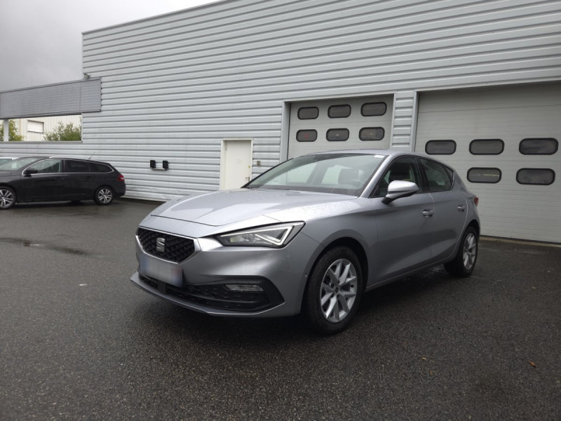 Photo 2 de l'offre de Seat Leon (4) 1.0 TSI 110 S&S Style à 17290€ chez Carlyss automobiles Vitré
