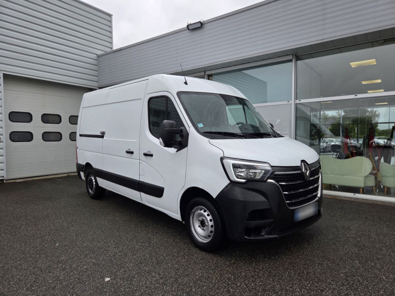 Photo 1 de l'offre de Renault Master (3) 19158 euros HT FG F3500 L2H2 Blue dCi 135 à 22990€ chez Carlyss automobiles Vitré