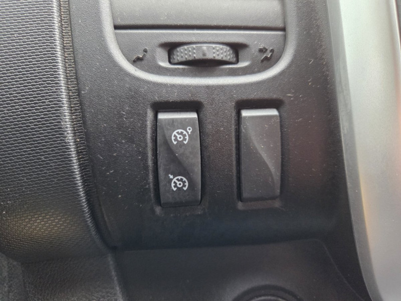 Photo 11 de l'offre de Renault Trafic (3) 13325 euros HT FG GCF L1H1 1000 dCi 120 à 15990€ chez Carlyss automobiles Vitré
