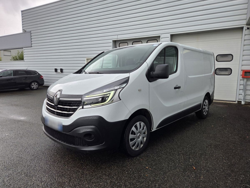 Photo 2 de l'offre de Renault Trafic (3) 13325 euros HT FG GCF L1H1 1000 dCi 120 à 15990€ chez Carlyss automobiles Vitré