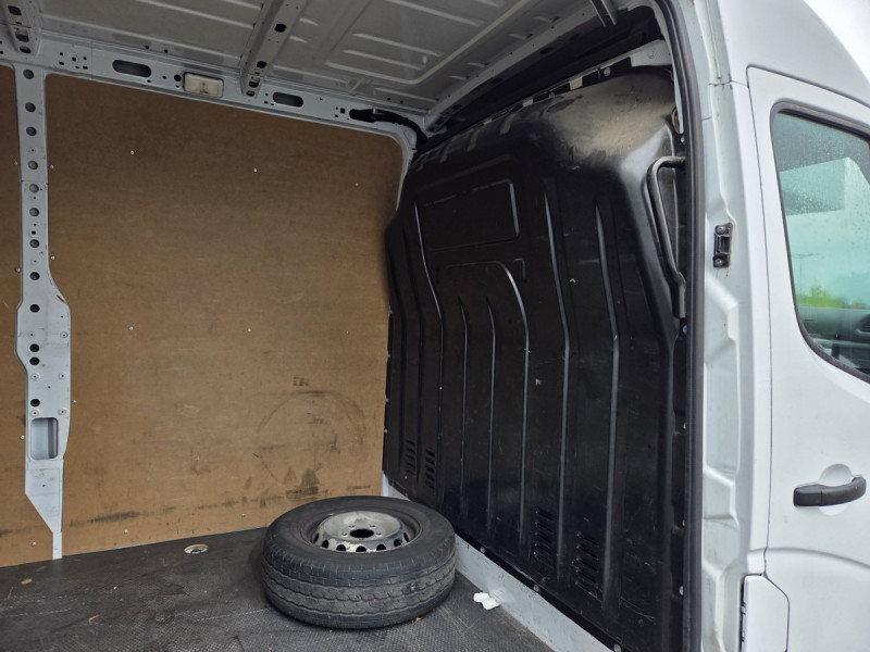 Photo 7 de l'offre de Renault Master (3) 19158 euros HT FG F3500 L2H2 Blue dCi 135 à 22990€ chez Carlyss automobiles Vitré
