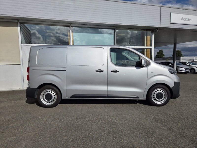 Photo 3 de l'offre de Toyota Proace (2) 16658 euros HT MEDIUM 115 D-4D BUSINESS à 19990€ chez Carlyss automobiles Vitré