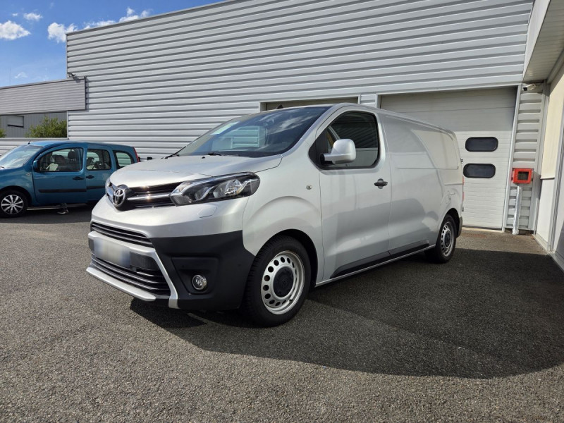 Photo 2 de l'offre de Toyota Proace (2) 16658 euros HT MEDIUM 115 D-4D BUSINESS à 19990€ chez Carlyss automobiles Vitré