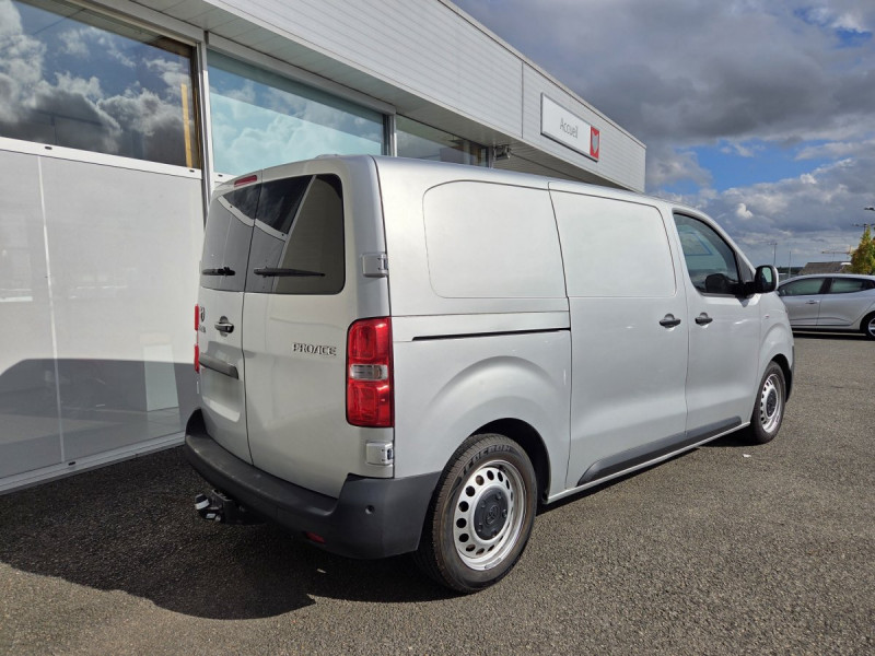 Photo 4 de l'offre de Toyota Proace (2) 16658 euros HT MEDIUM 115 D-4D BUSINESS à 19990€ chez Carlyss automobiles Vitré