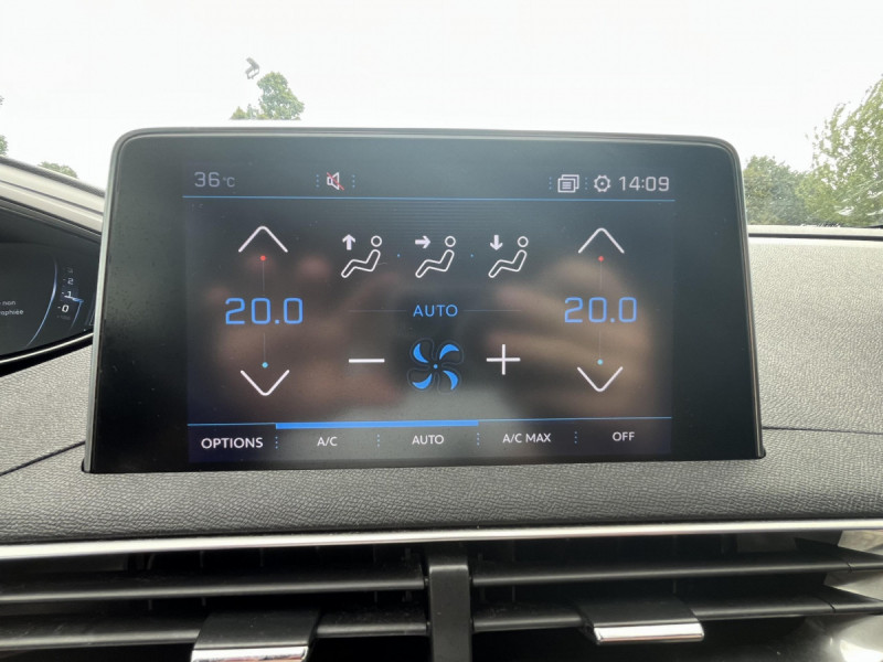 Photo 10 de l'offre de PEUGEOT 3008 (2) BlueHDi 180 S&S EAT8 GT à 22490€ chez Carlyss automobiles Vitré