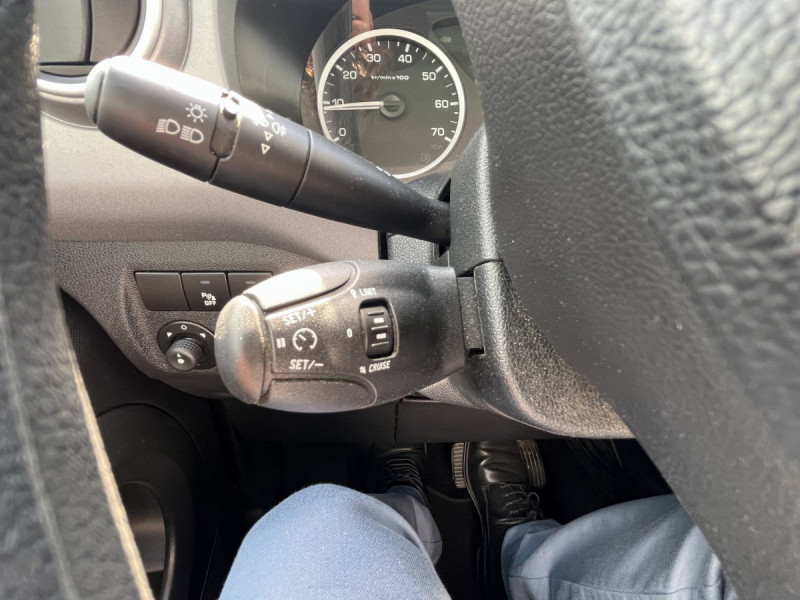 Photo 12 de l'offre de Citroën Berlingo Multispace (2) BlueHDi 120 S&S BVM6 Shine à 13990€ chez Carlyss automobiles Vitré