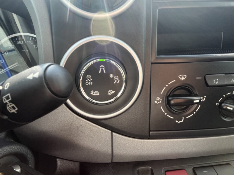 Photo 11 de l'offre de Citroën Berlingo Multispace (2) BlueHDi 120 S&S BVM6 Shine à 13990€ chez Carlyss automobiles Vitré