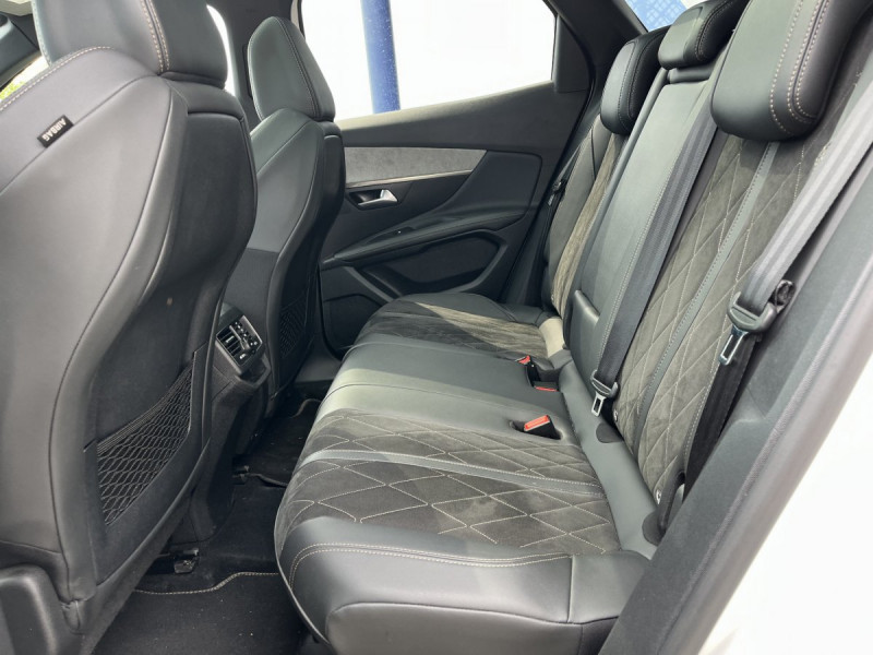 Photo 17 de l'offre de PEUGEOT 3008 (2) BlueHDi 180 S&S EAT8 GT à 22490€ chez Carlyss automobiles Vitré