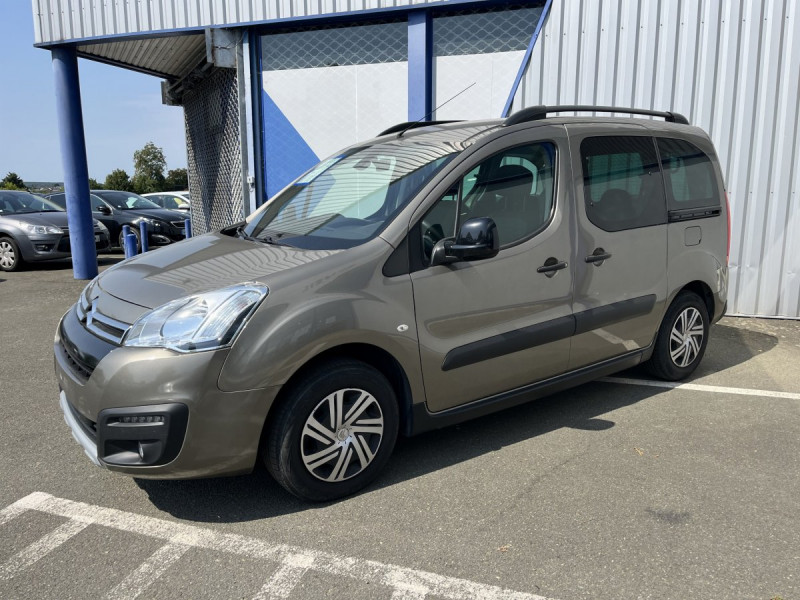 Photo 3 de l'offre de Citroën Berlingo Multispace (2) BlueHDi 120 S&S BVM6 Shine à 13990€ chez Carlyss automobiles Vitré