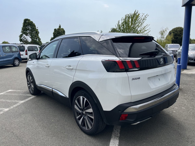 Photo 3 de l'offre de PEUGEOT 3008 (2) BlueHDi 180 S&S EAT8 GT à 22490€ chez Carlyss automobiles Vitré