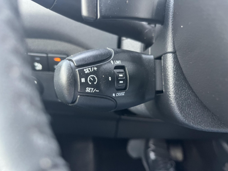 Photo 10 de l'offre de Citroën Berlingo Multispace (2) BlueHDi 100 S&S ETG6 Feel à 14790€ chez Carlyss automobiles Vitré