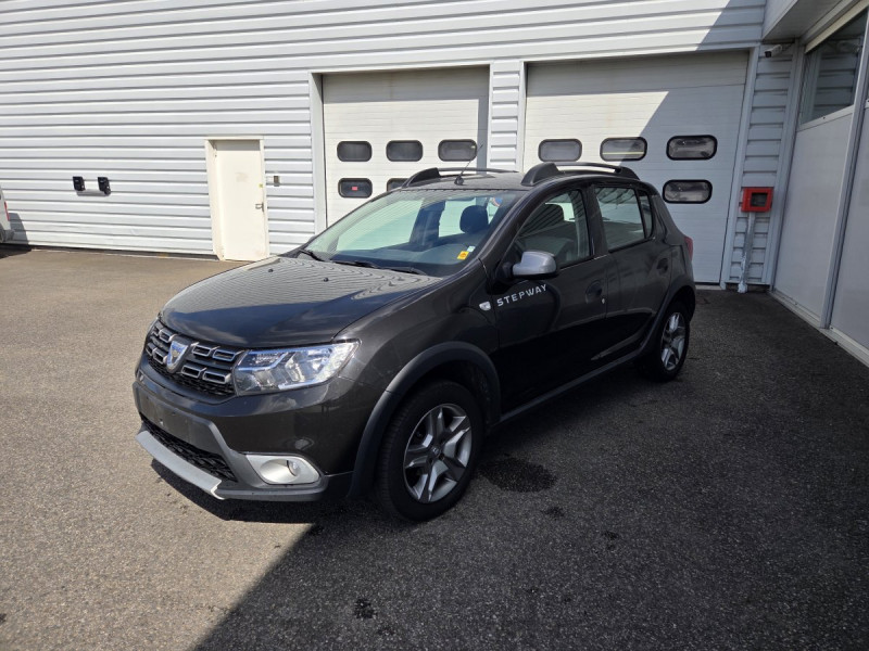 Photo 2 de l'offre de Dacia Sandero (2) Stepway Blue dCi 95 à 9490€ chez Carlyss automobiles Vitré