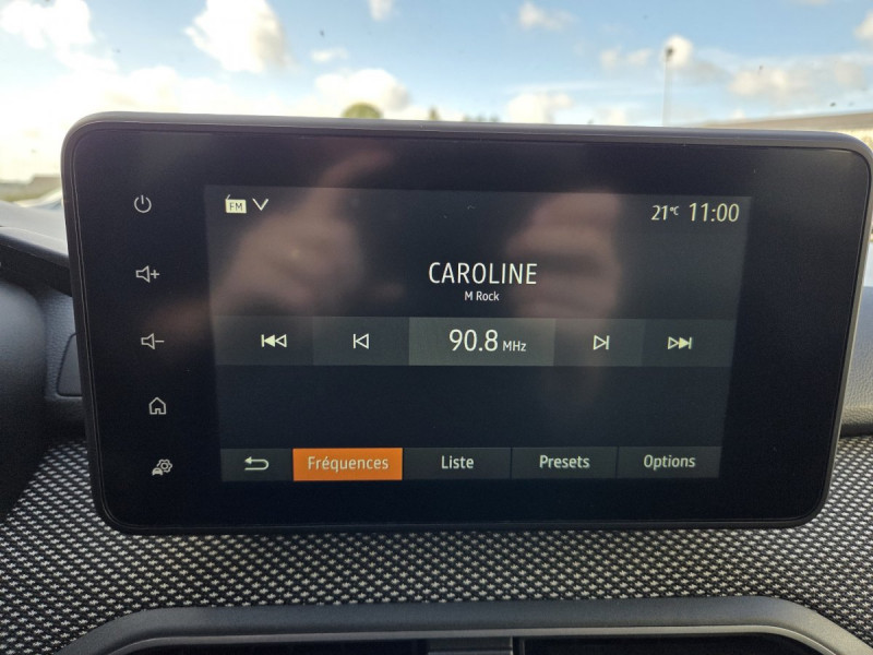 Photo 12 de l'offre de Dacia Jogger 7 Places Extreme+ Tce 110 à 19990€ chez Carlyss automobiles Vitré