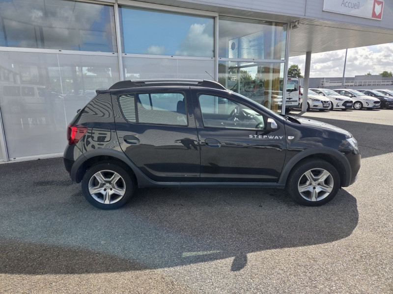 Photo 5 de l'offre de Dacia Sandero (2) Stepway Blue dCi 95 à 9490€ chez Carlyss automobiles Vitré