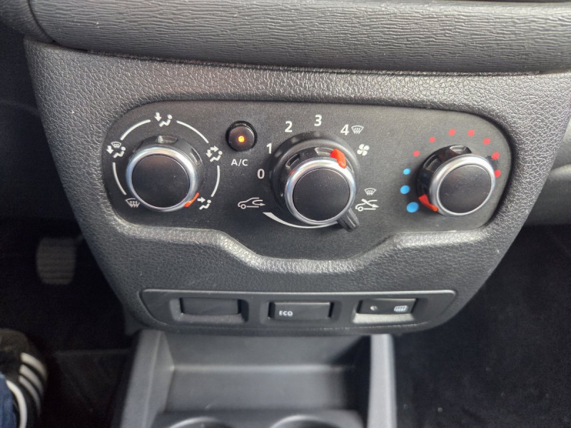 Photo 13 de l'offre de Dacia Lodgy 7 Places Silver Line 1.6 SCE 100 -18 à 10490€ chez Carlyss automobiles Vitré