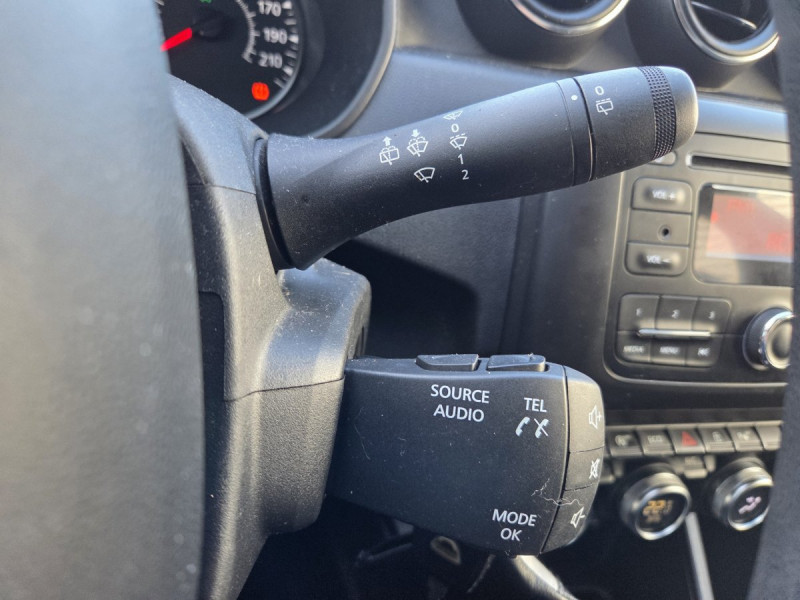 Photo 14 de l'offre de DACIA Duster (2) Confort dCi 110 4x2 à 11990€ chez Carlyss automobiles Vitré