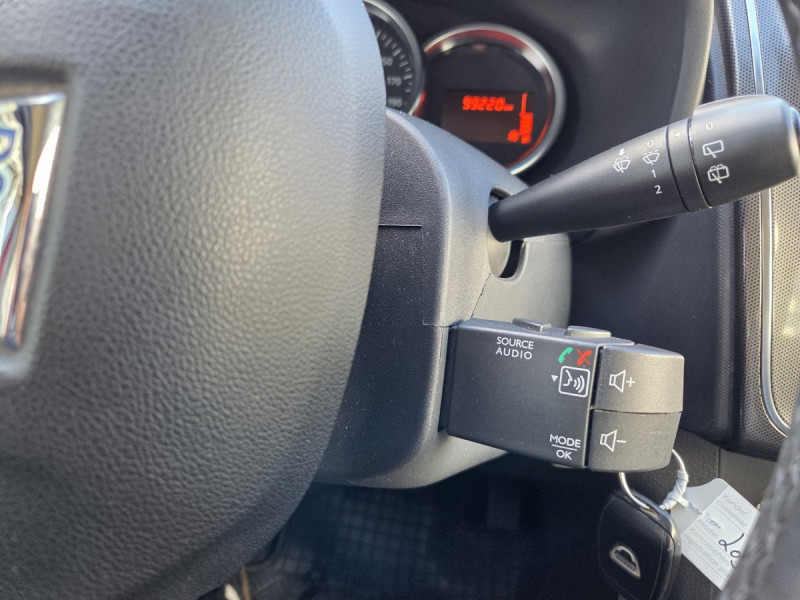 Photo 18 de l'offre de Dacia Logan MCV (2) Stepway TCe 90 E6C à 10490€ chez Carlyss automobiles Vitré