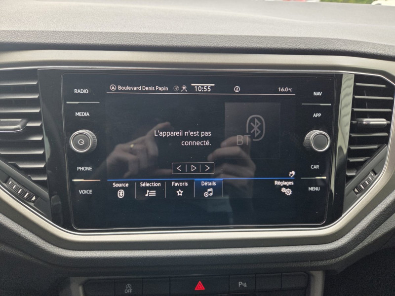 Photo 12 de l'offre de VOLKSWAGEN T-Roc 2.0 TDI 150 LOUNGE BUSINESS DSG7 à 19990€ chez Carlyss automobiles Vitré